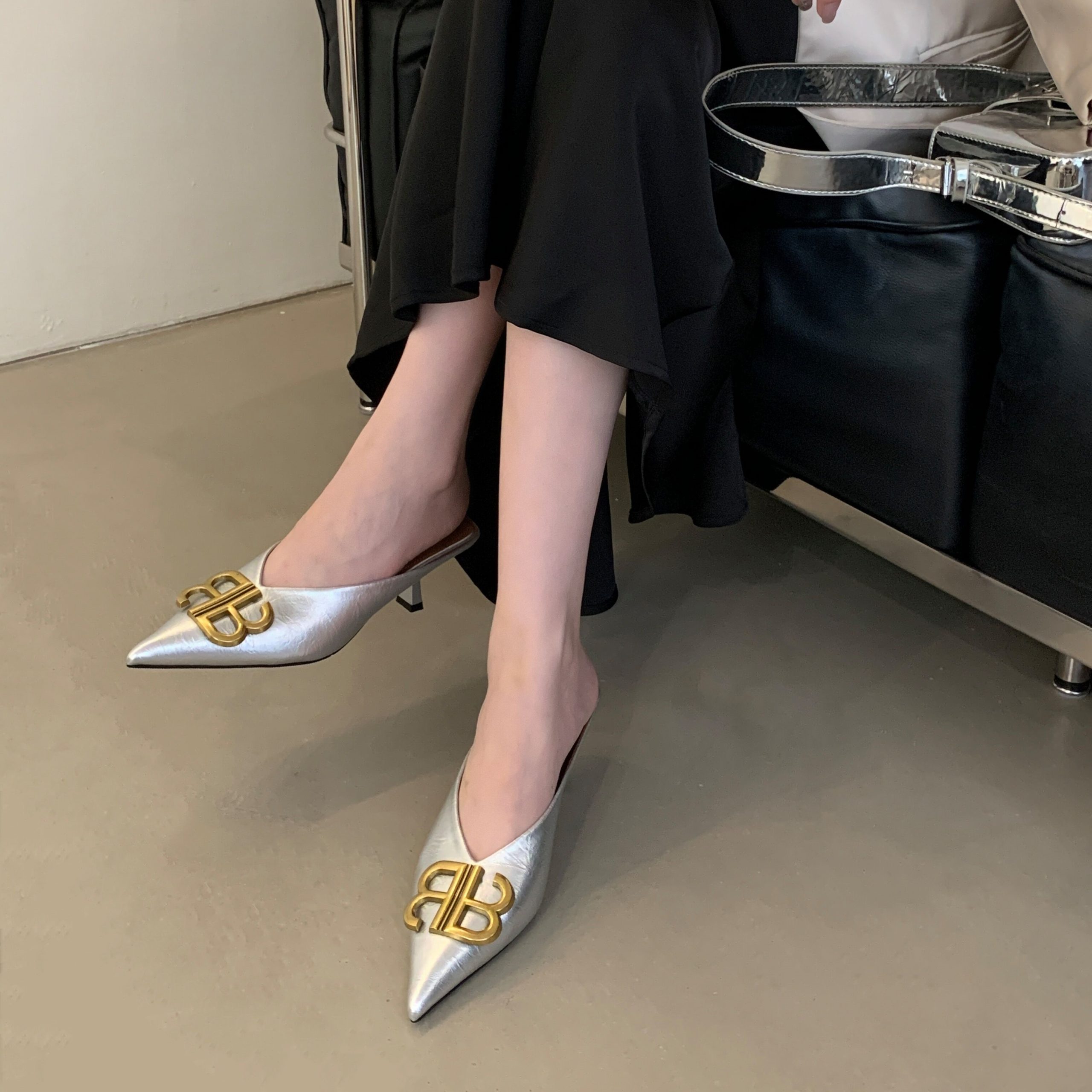 2025 New Style Slippers Thin Heel Low Heel Elegant European and American Style Metal Buckle Pointed Toe Covered Toe Slippers for Women - Image 5
