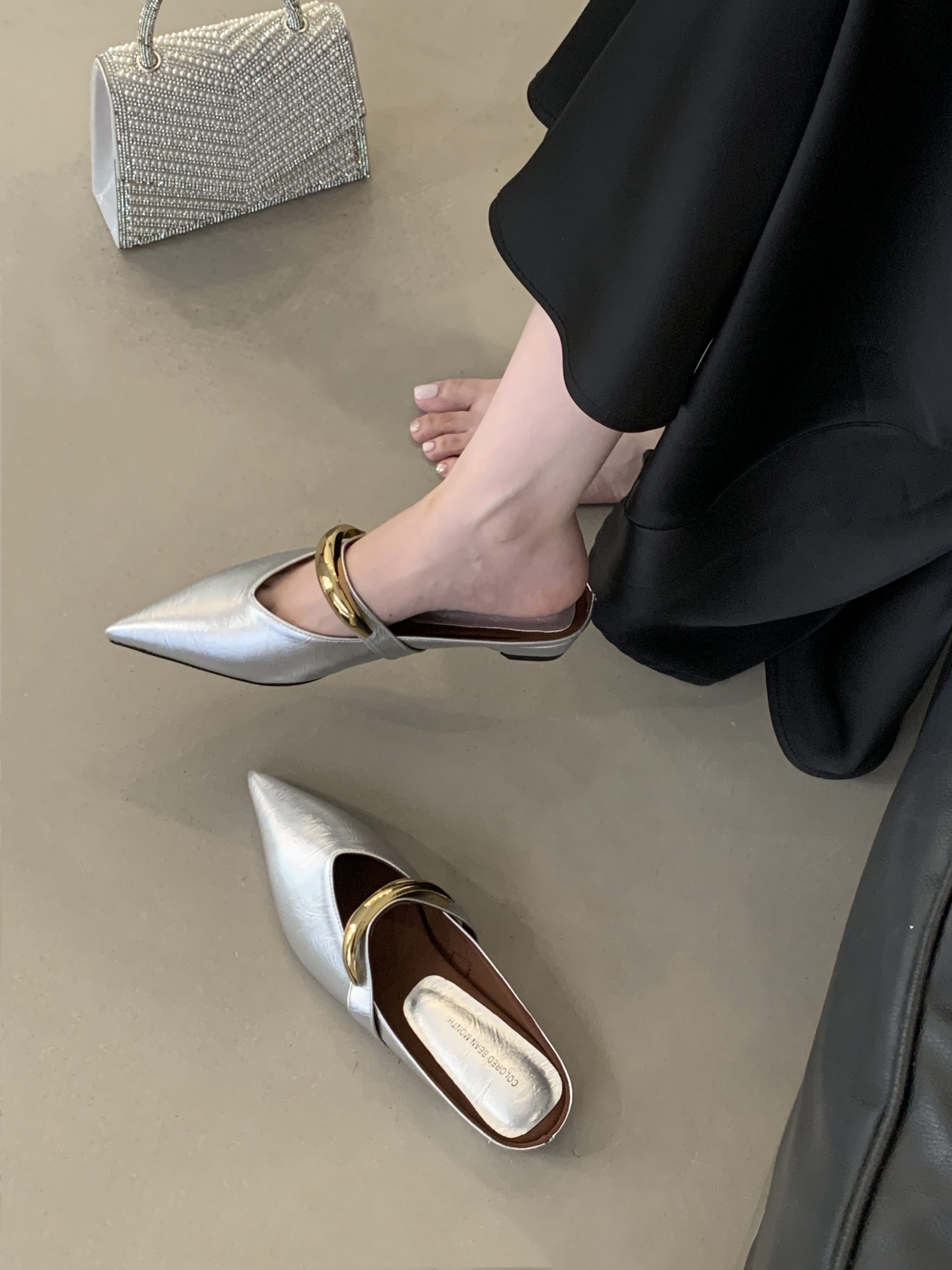 2025 Summer Women's Metal Buckle Pointed Toe Low Heel Mary Jane Open Toe Slippers