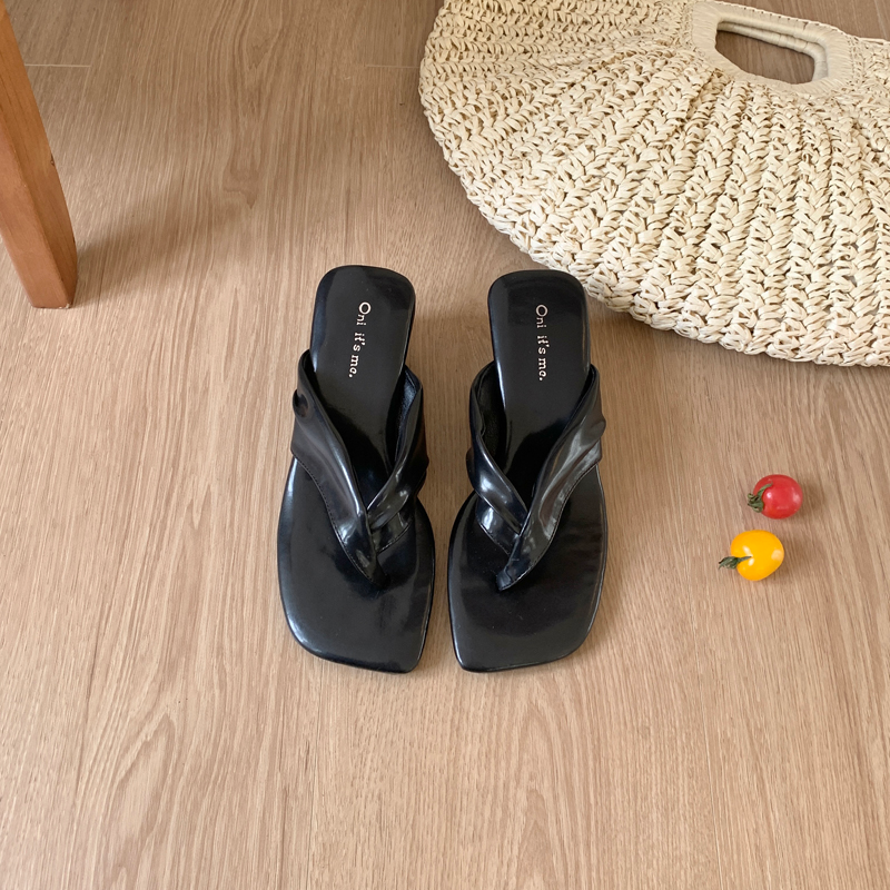 French Retro Herringbone Slippers Women Summer 2026 New Style Thick Sole Non-Slip Toe Clip Sandals - Image 2